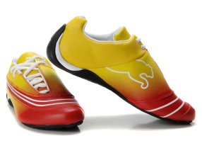 Puma Ferrari Fluxion II shoes Plumpurple/White